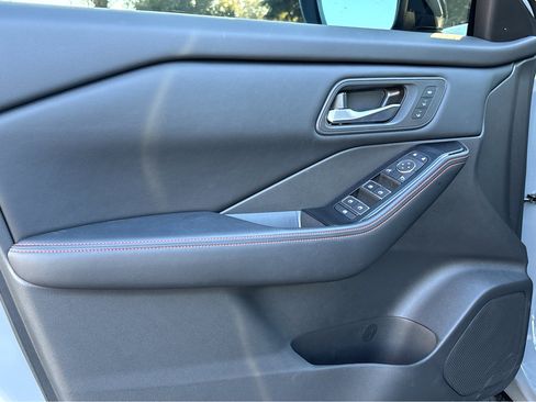 Used 2025 Nissan Rogue SV w/ Rock Creek Premium Package image 17