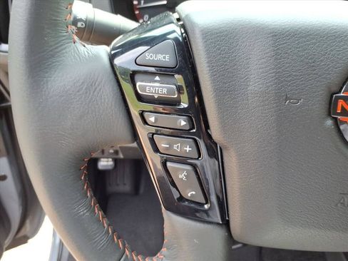 Used 2025 Nissan Frontier PRO-4X AWD/4WD image 29