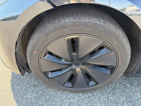 Used 2024 Tesla Model 3 Standard Range RWD image 10
