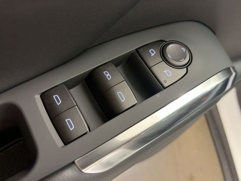 New 2026 Chevrolet Traverse LT w/ Sun and Wheel Package image 12