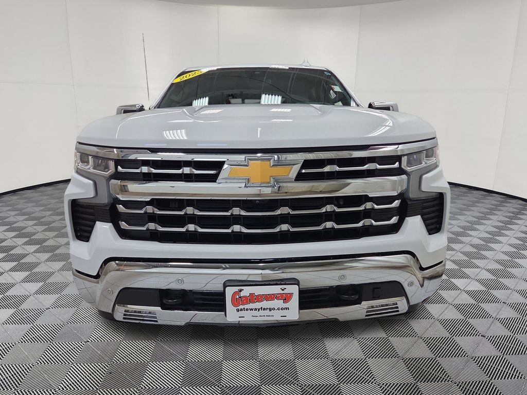 Used 2023 Chevrolet Silverado 1500 LTZ w/ LTZ Premium Package AWD/4WD image 5
