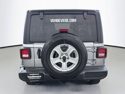 Used 2021 Jeep Wrangler Unlimited Sport AWD/4WD image 8