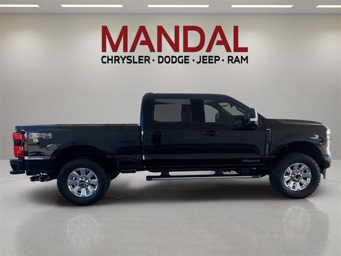 Used 2023 Ford F250 Lariat w/ Sport Appearance Package image 5