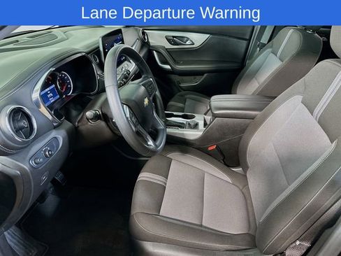 Used 2025 Chevrolet Blazer LT AWD/4WD image 10