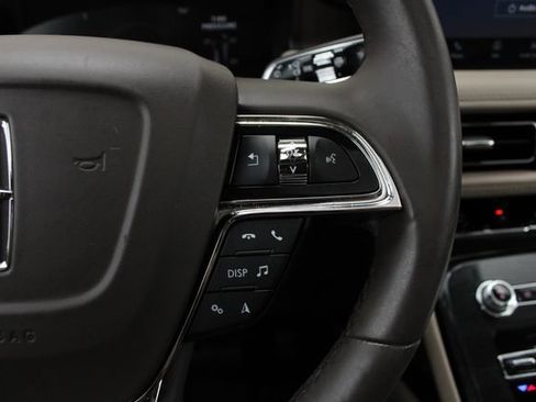 Used 2023 Lincoln Nautilus Reserve AWD/4WD image 14