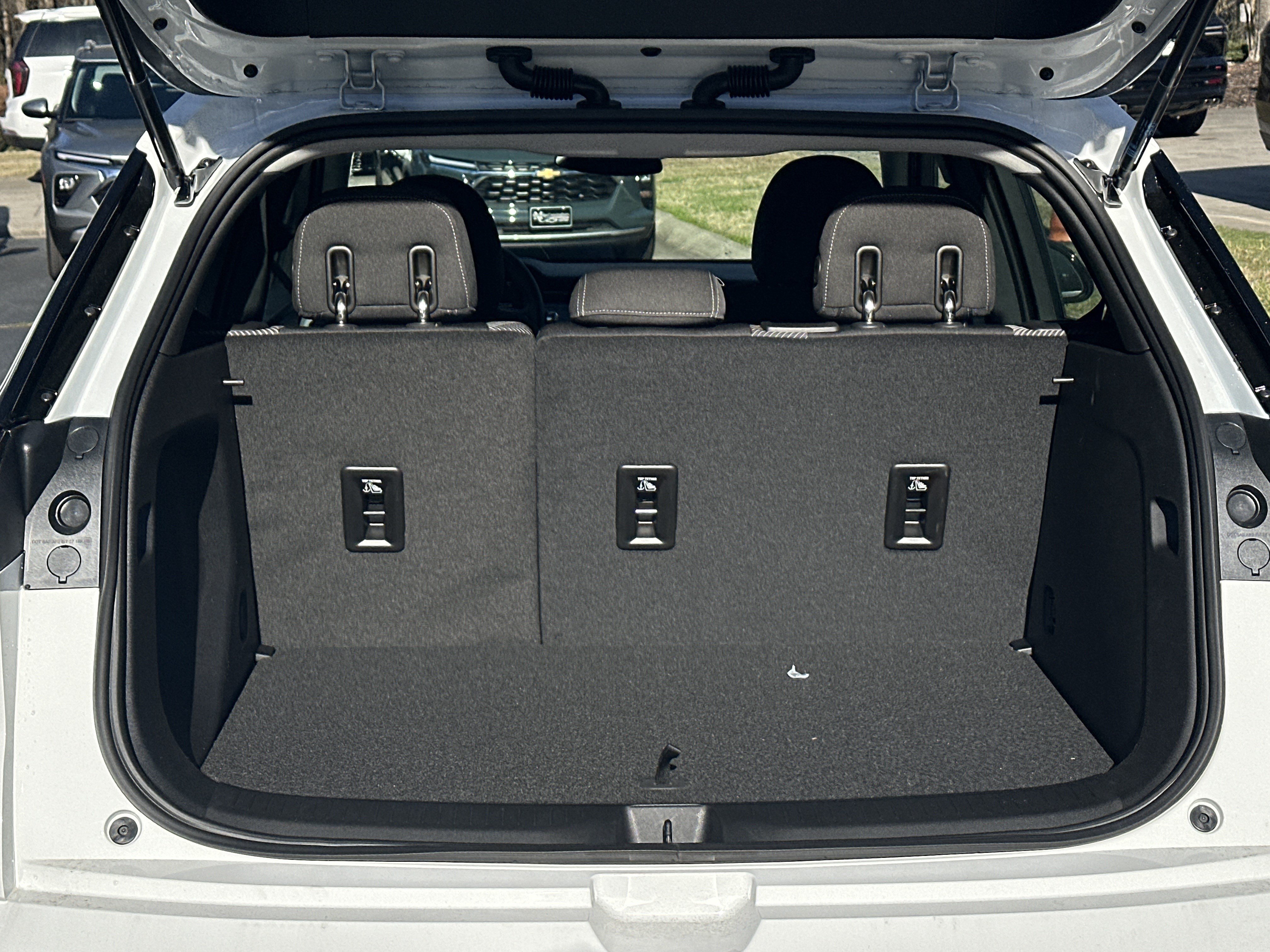 New 2027 Chevrolet Bolt LT w/ Comfort Package FWD image 18