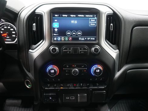 Used 2022 Chevrolet Silverado 2500 LTZ w/ LTZ Plus Package image 22