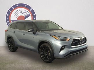 Used 2023 Toyota Highlander XLE video 2