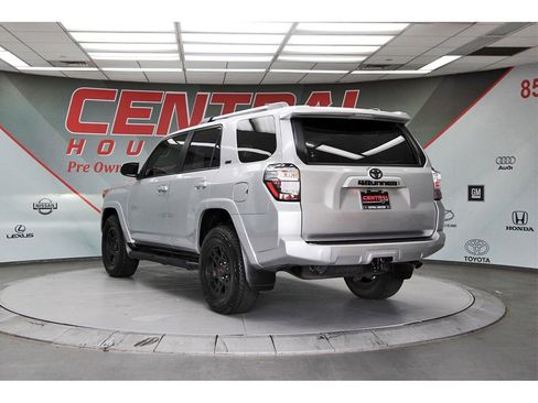 Used 2024 Toyota 4Runner SR5 image 4