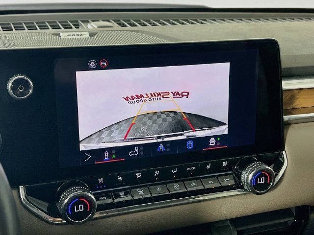 Used 2025 GMC Canyon Denali AWD/4WD image 19
