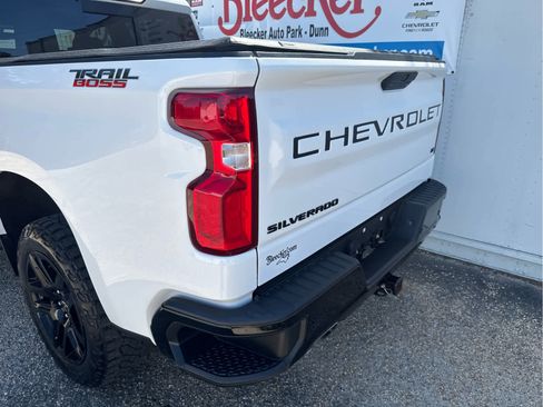 Used 2022 Chevrolet Silverado 1500 LT Trail Boss w/ LT Trail Boss Premium Package image 20