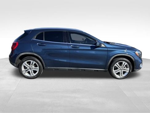 Used 2019 Mercedes-Benz GLA 250 4MATIC image 9