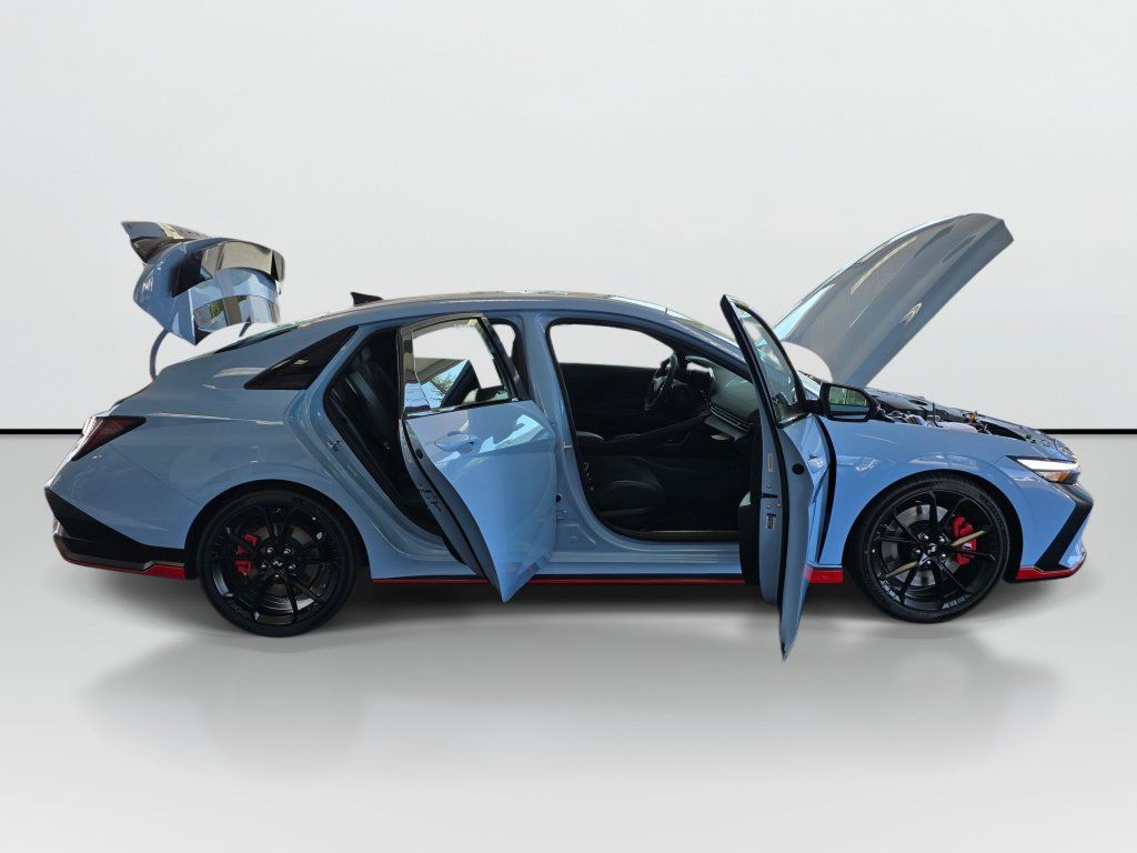 New 2026 Hyundai Elantra N FWD image 9