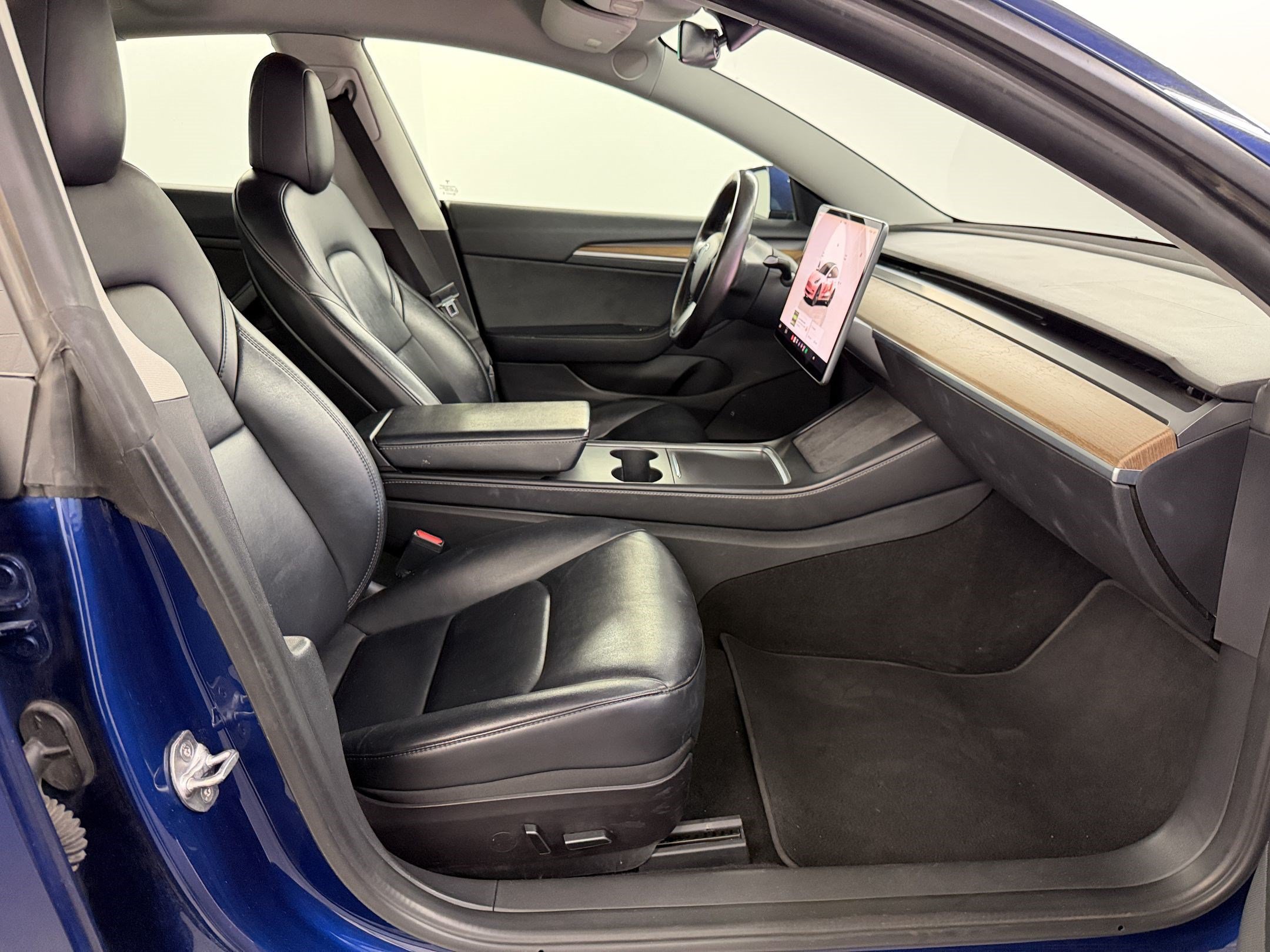 Used 2022 Tesla Model 3 Long Range AWD/4WD image 23