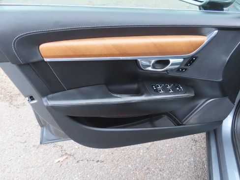 Used 2018 Volvo S90 T6 Inscription w/ Convenience Package image 20