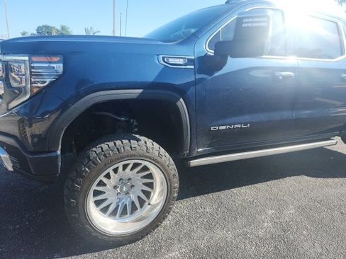 Used 2022 GMC Sierra 1500 Denali w/ Denali Reserve Package RWD image 3