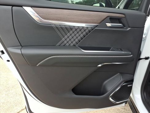 New 2026 GMC Acadia Denali w/ Super Cruise Package image 16