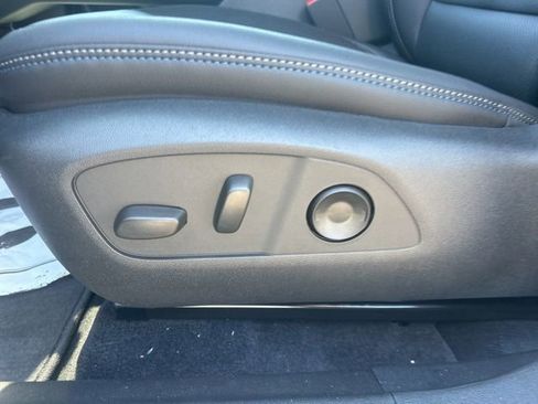 New 2026 Chevrolet Equinox EV LT image 16