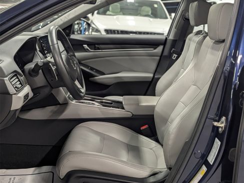 Used 2019 Honda Accord Touring image 11