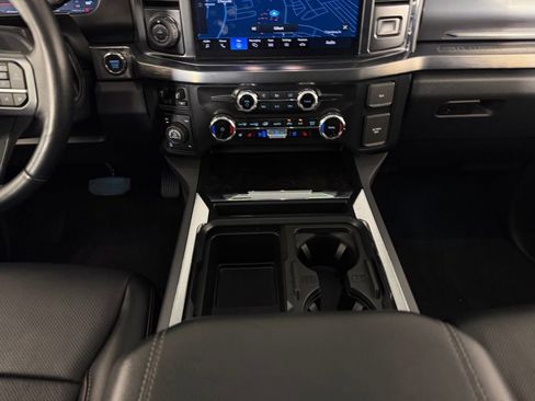 Used 2024 Ford F350 Lariat w/ Lariat Ultimate Package AWD/4WD image 17