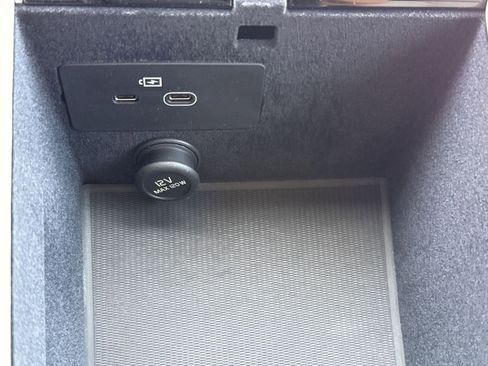 New 2026 Volvo XC90 T8 Ultra w/ Protection Package Premier image 32