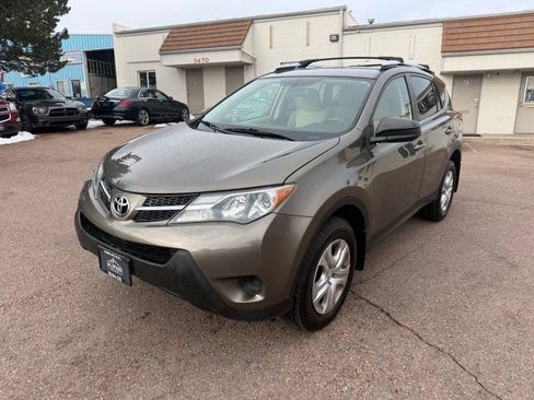 Used 2013 Toyota RAV4 LE image 3