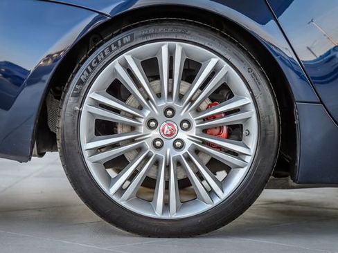 Used 2015 Jaguar XJ L Portfolio image 15