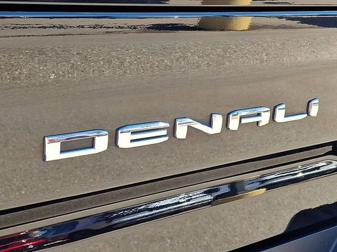 Used 2025 GMC Sierra 3500 Denali Ultimate AWD/4WD image 24
