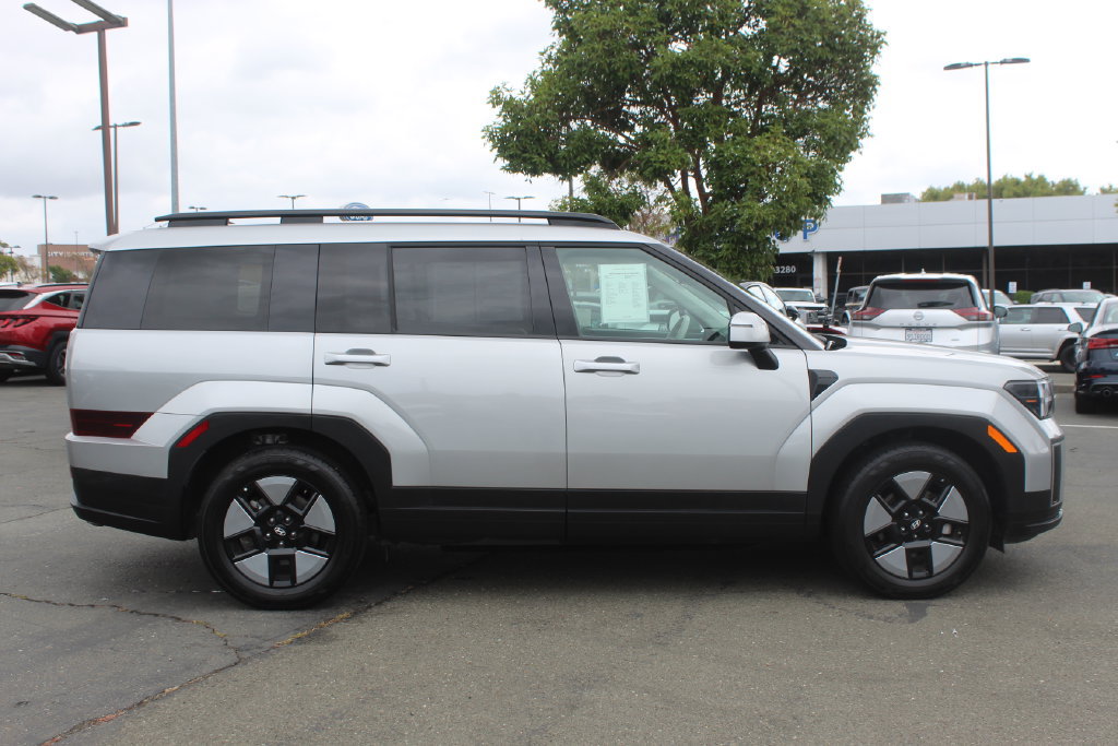 Used 2025 Hyundai Santa Fe SEL AWD/4WD image 6