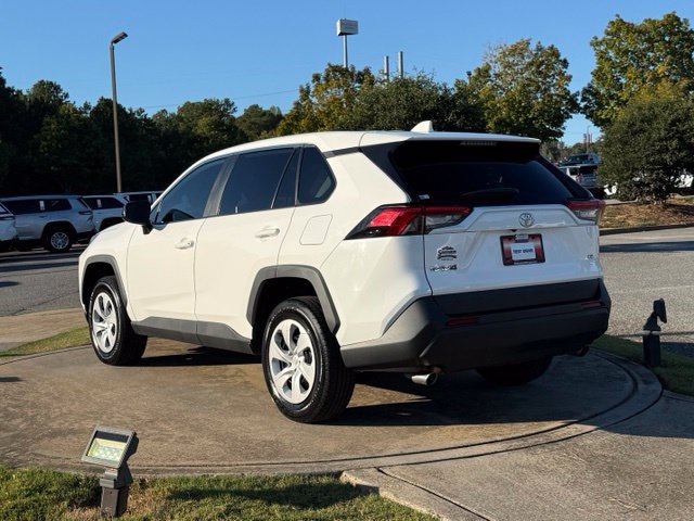 Used 2023 Toyota RAV4 LE FWD image 5