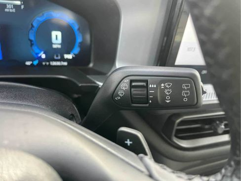 Used 2025 Ford Bronco Sport Badlands image 27