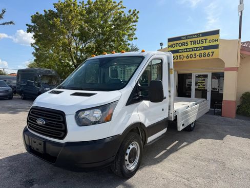 Used 2019 Ford Transit 250 138 RWD image 3