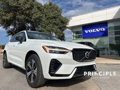 New 2025 Volvo XC60 T8 Core