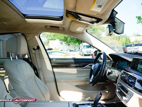 Used 2016 BMW 750i xDrive AWD/4WD image 33