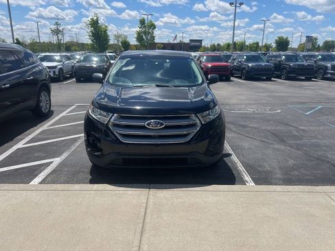 Used 2016 Ford Edge SE FWD image 2