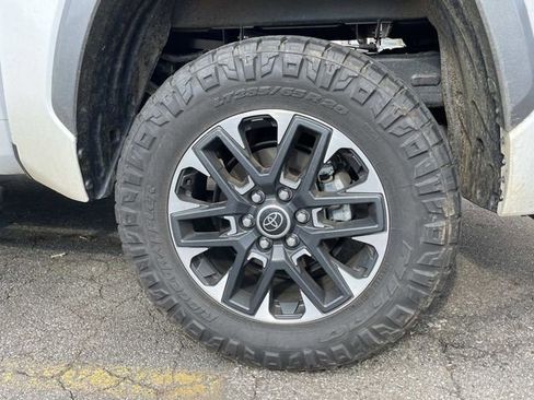 Used 2024 Toyota Tundra Limited image 8