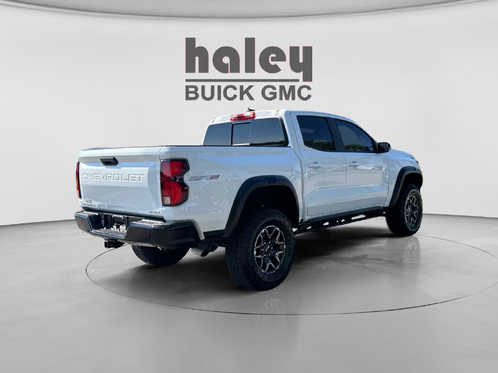 Used 2024 Chevrolet Colorado ZR2 AWD/4WD image 5