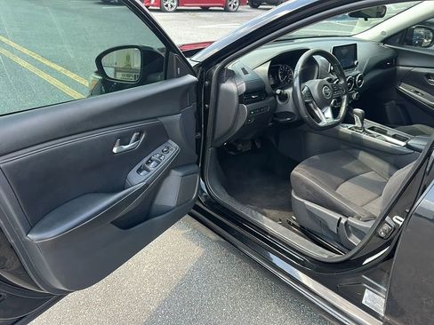 Used 2022 Nissan Sentra SV FWD image 31