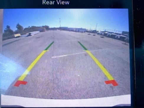 Used 2020 Chrysler Pacifica Touring-L Plus image 25