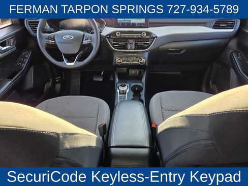 Used 2021 Ford Escape SE w/ SE Sport Appearance Package image 17