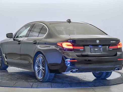 Certified 2022 BMW 530i w/ Convenience Package image 2