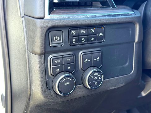 Used 2025 Chevrolet Tahoe Z71 image 14