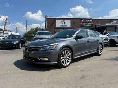 Used 2017 Volkswagen Passat 1.8T SE