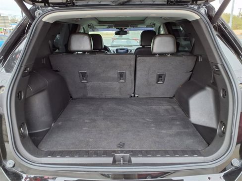 Used 2023 Chevrolet Equinox Premier image 10