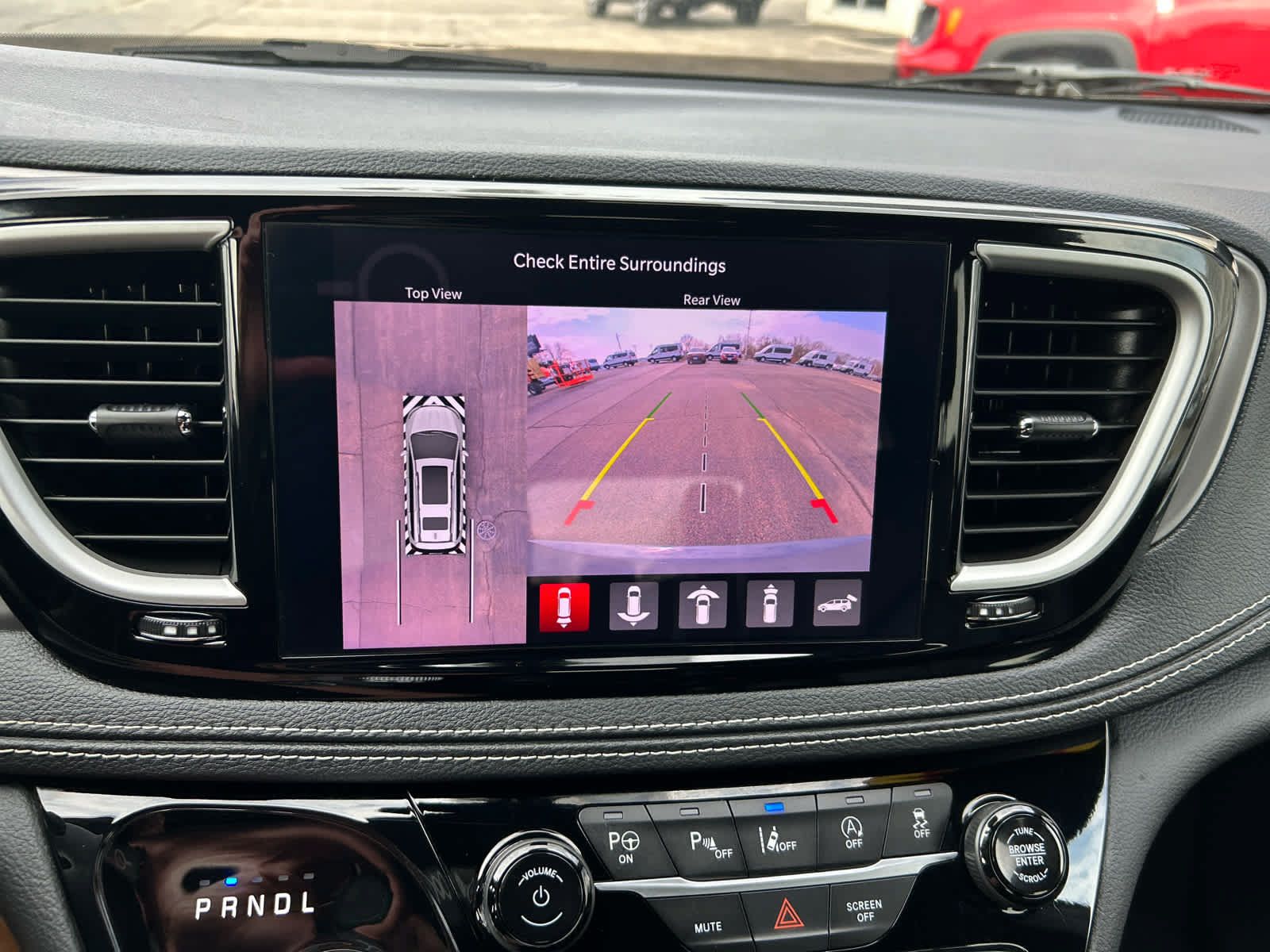 Used 2025 Chrysler Pacifica Select FWD image 18