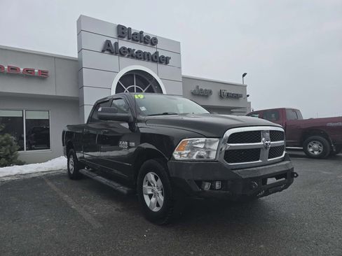 Used 2019 RAM 1500 Classic SLT image 1