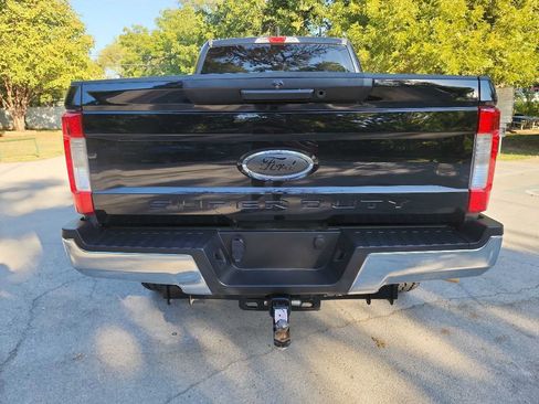 Used 2018 Ford F250 XL w/ Power Equipment Group image 8