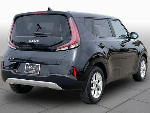 Used 2024 Kia Soul LX w/ Option Group 015 FWD image 12