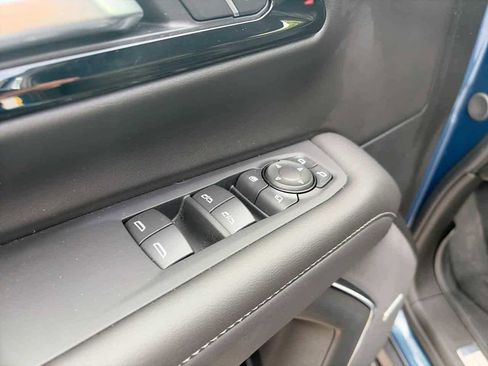 Used 2025 Chevrolet Tahoe LT w/ Comfort Package image 16