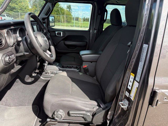 Used 2018 Jeep Wrangler Unlimited Sport AWD/4WD image 7